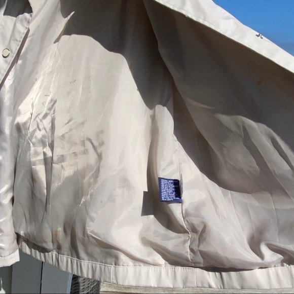 Mackintosh rain jacket with Detachable hood and large pockets. Preppy gear. - Picture 12 of 12